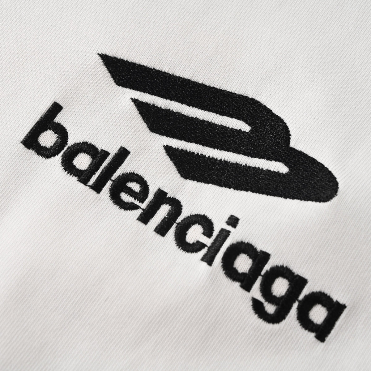 Balenciaga 3B Sports Icon Logo Long Sleeve T-Shirt 2026
